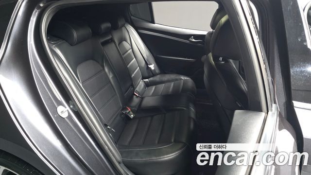 Kia Stinger 2.0 Turbo 2WD Platinum 2018 — фото 11