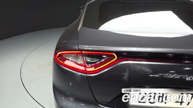 Kia Stinger 2.0 Turbo 2WD Platinum 2018 — фото 23