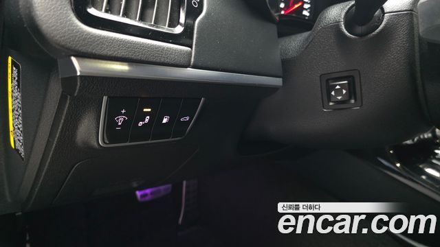 Kia Stinger 2.0 Turbo 2WD Platinum 2018 — фото 30