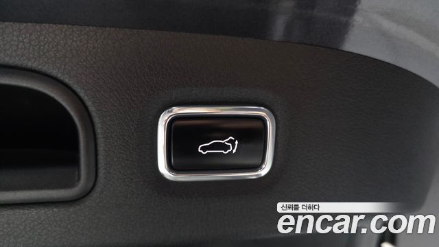 Kia Stinger 2.0 Turbo 2WD Platinum 2018 — фото 32