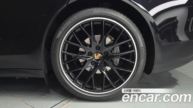 Porsche Panamera (971) 3.0 AWD 2020 — фото 27