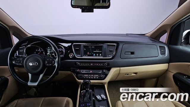Kia Carnival 9-seater Noblesse 2016 — фото 7