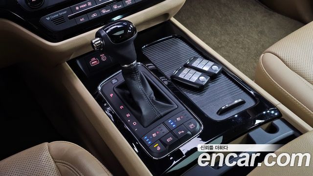 Kia Carnival 9-seater Noblesse 2016 — фото 9