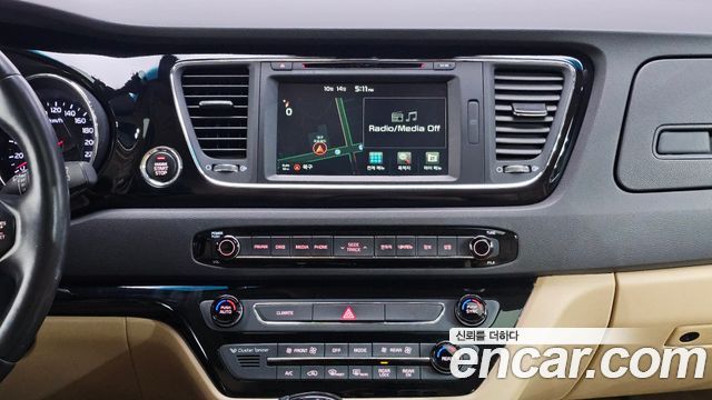 Kia Carnival 9-seater Noblesse 2016 — фото 19