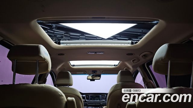 Kia Carnival 9-seater Noblesse 2016 — фото 21