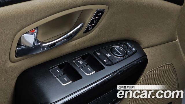 Kia Carnival 9-seater Noblesse 2016 — фото 36