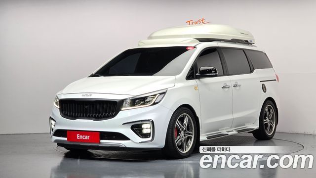 Kia Carnival 9-seater Prestige