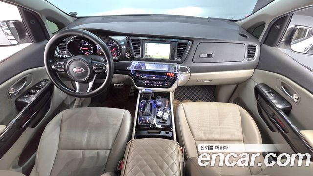 Kia Carnival 9-seater Prestige 2016 — фото 7