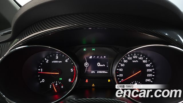 Kia Carnival 9-seater Prestige 2016 — фото 8