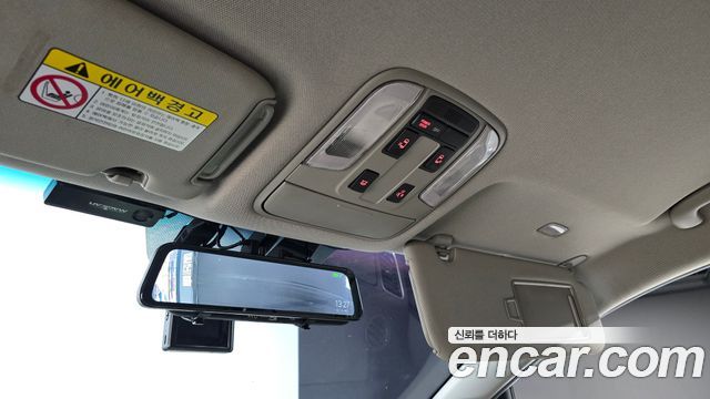 Kia Carnival 9-seater Prestige 2016 — фото 14