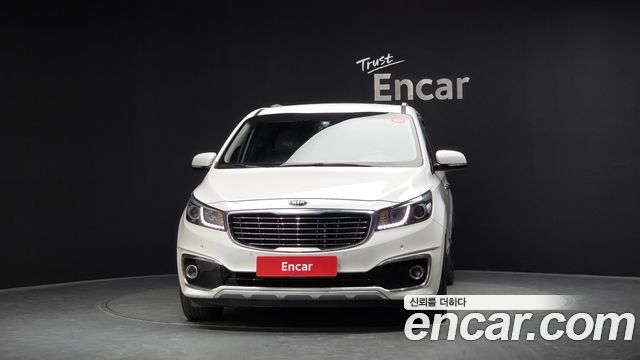 Kia Carnival 7-seater Limousine VIP 2016 — фото 3
