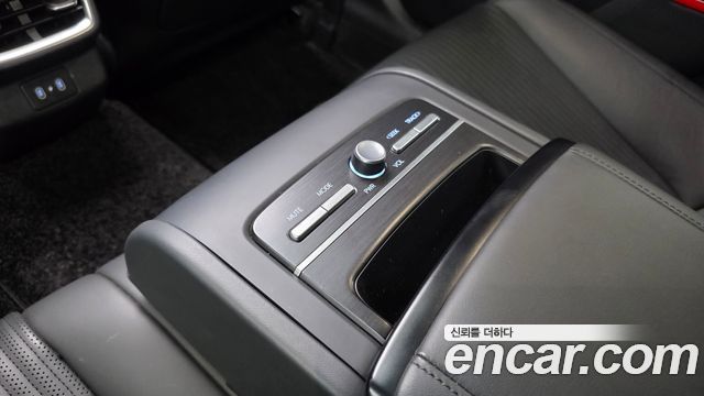 Hyundai Grandeur Hybrid (GN7) Calligraphy 2023 — фото 35