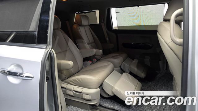 Kia Carnival Gasoline 7-Seater Limousine President 2020 — фото 16