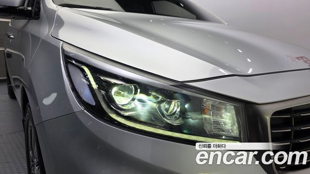 Kia Carnival Gasoline 7-Seater Limousine President 2020 — фото 28