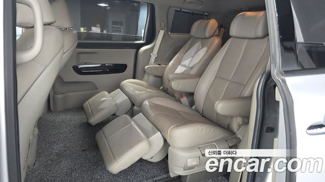 Kia Carnival Gasoline 7-Seater Limousine President 2020 — фото 32