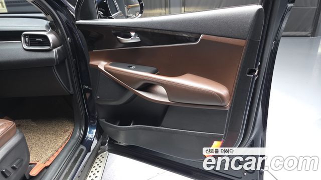Kia Sorento Diesel 2.2 2WD Noblesse Special 2017 — фото 24