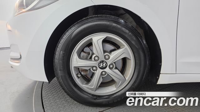 Hyundai Avante (AD) 1.6 GDI Smart 2018 — фото 5