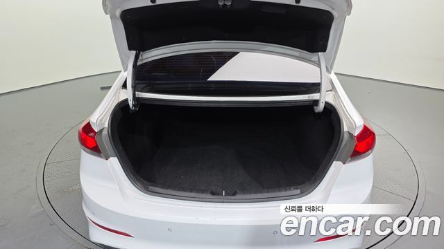 Hyundai Avante (AD) 1.6 GDI Smart 2018 — фото 20