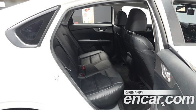 Kia K3 Prestige 2021 — фото 12