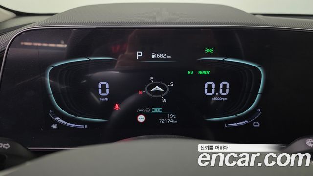 Kia Niro Prestige 2022 — фото 8