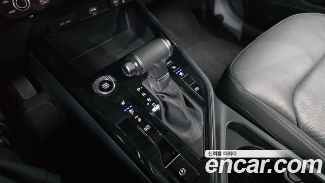 Kia Niro Prestige 2022 — фото 9