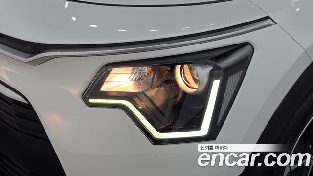 Kia Niro Prestige 2022 — фото 22