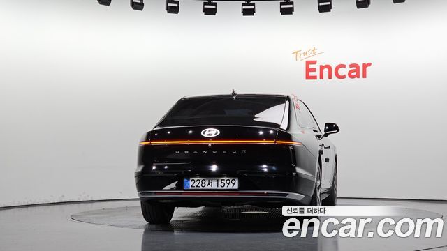 Hyundai Grandeur (GN7) 2,5 Gasoline 2WD Premium 2023 — фото 4