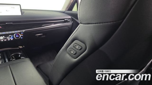 Genesis G80 (RG3) Gasoline 2.5 Turbo AWD 2022 — фото 18