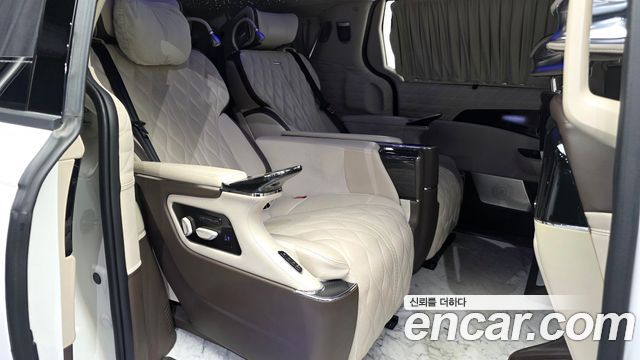 Kia Carnival (IV) Gasoline 9-seater Limousine(Special vehicle) 2022 — фото 16