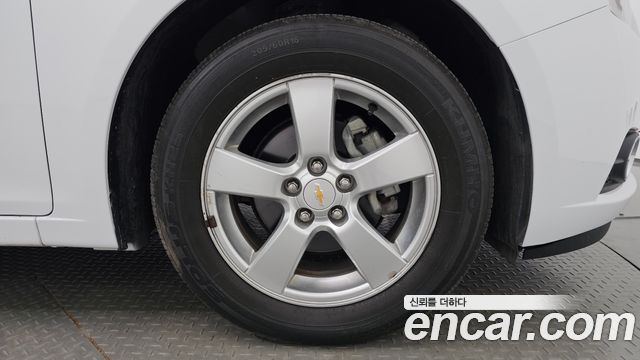 Chevrolet Cruze 5 1.8 LT+ 2012 — фото 5