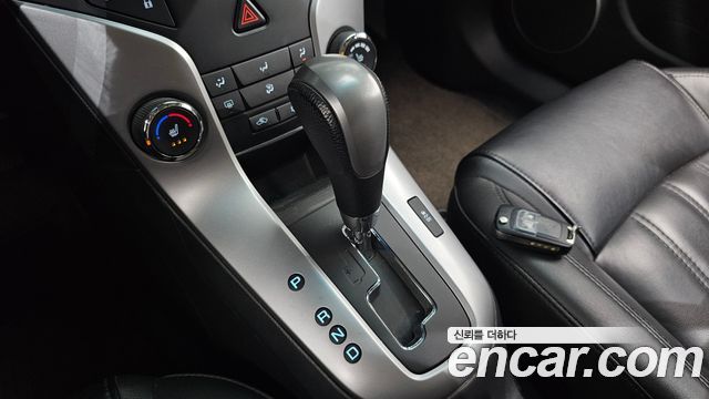Chevrolet Cruze 5 1.8 LT+ 2012 — фото 9