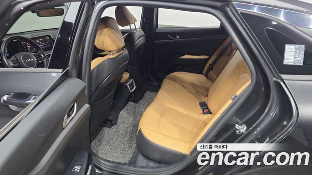 Kia K5 (III) 2.0 Prestige 2023 — фото 11