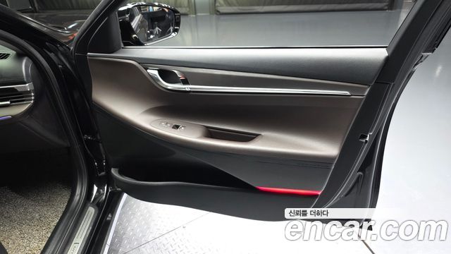 Hyundai Grandeur (IG) 3.3 Premium 2020 — фото 24