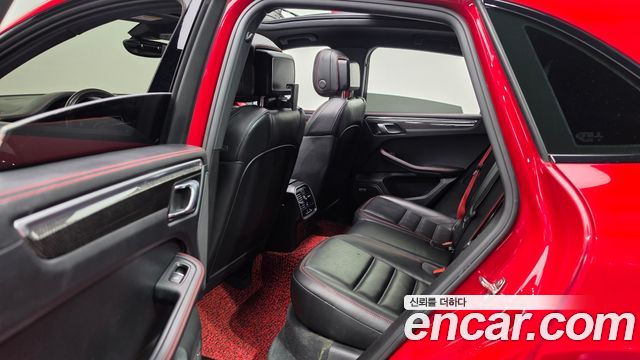 Porsche Macan 3.0 GTS 95B 2018 — фото 11