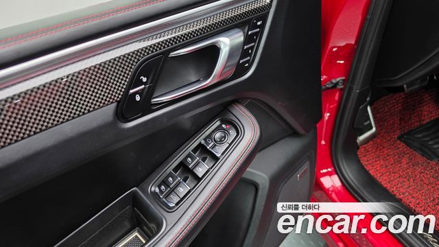 Porsche Macan 3.0 GTS 95B 2018 — фото 19