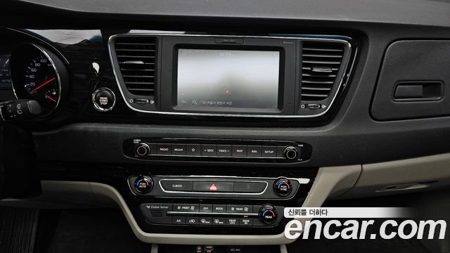 Kia Carnival 9-Seater Prstige 2019 — фото 14