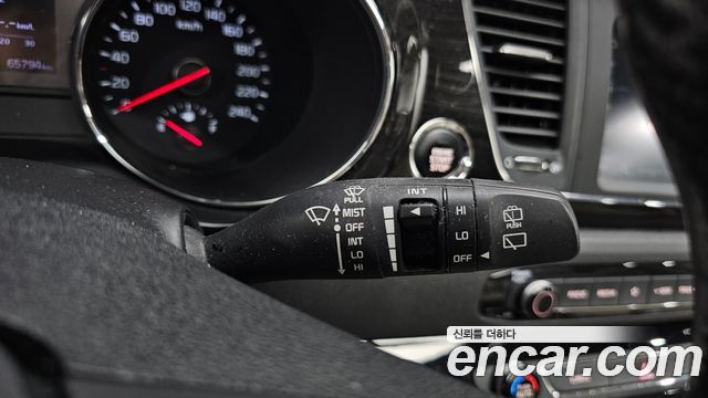 Kia Carnival 9-Seater Prstige 2019 — фото 28