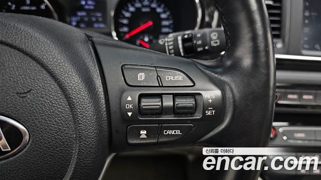 Kia Carnival 9-Seater Prstige 2019 — фото 31