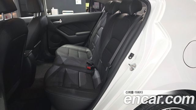 Kia K3 Trendy 2018 — фото 26