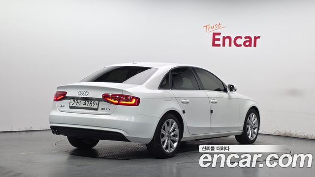 Audi A4 30 TDI Dynamic B8 2015 — фото 2