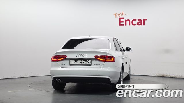 Audi A4 30 TDI Dynamic B8 2015 — фото 4