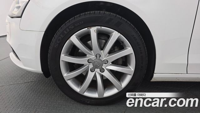 Audi A4 30 TDI Dynamic B8 2015 — фото 5