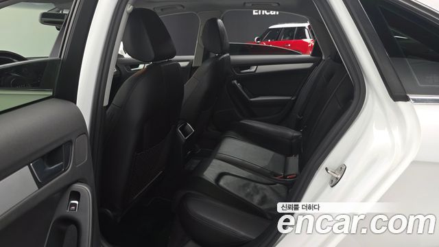 Audi A4 30 TDI Dynamic B8 2015 — фото 11