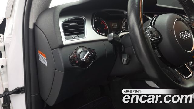 Audi A4 30 TDI Dynamic B8 2015 — фото 13