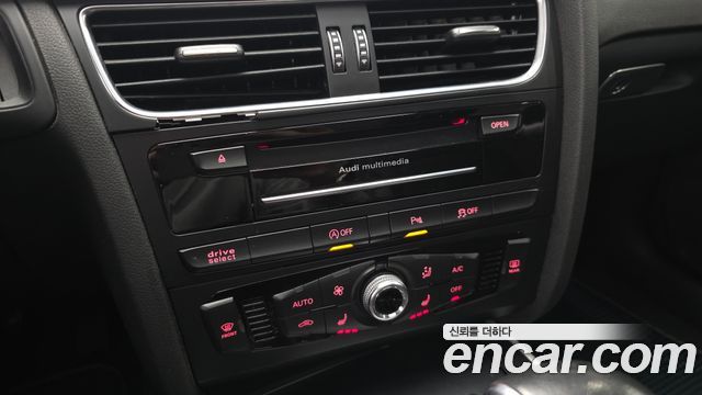 Audi A4 30 TDI Dynamic B8 2015 — фото 17