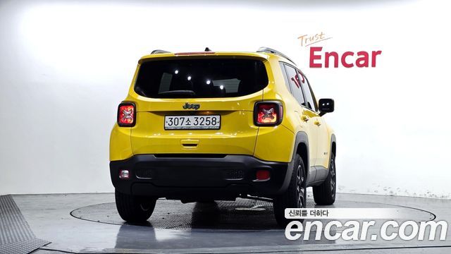 Jeep Renegade 2.4 Limited AWD 2018 — фото 4