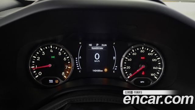 Jeep Renegade 2.4 Limited AWD 2018 — фото 8
