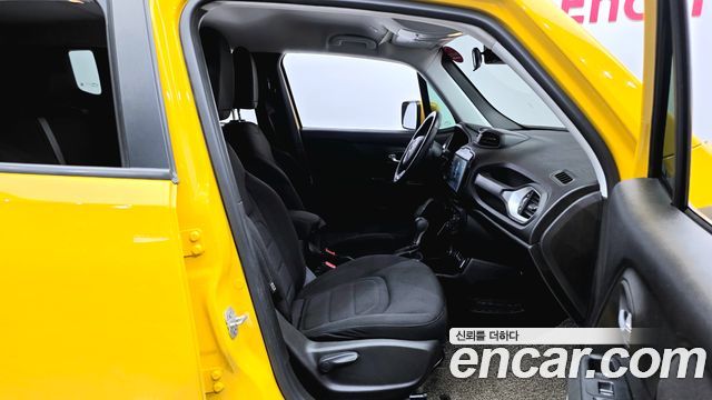 Jeep Renegade 2.4 Limited AWD 2018 — фото 11