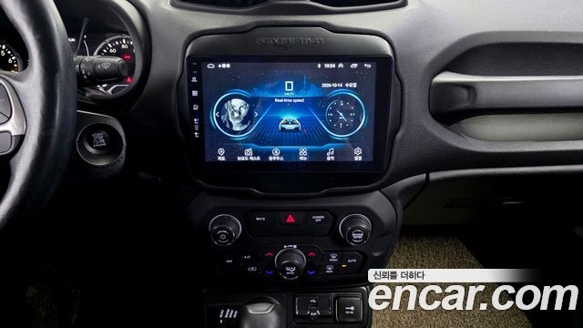 Jeep Renegade 2.4 Limited AWD 2018 — фото 14