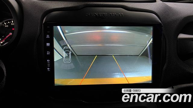 Jeep Renegade 2.4 Limited AWD 2018 — фото 15